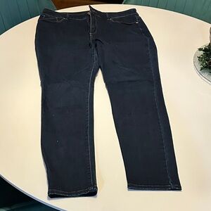 Chico's Dark Blue Jeggings - 5 pocket - zip fly - great condition!